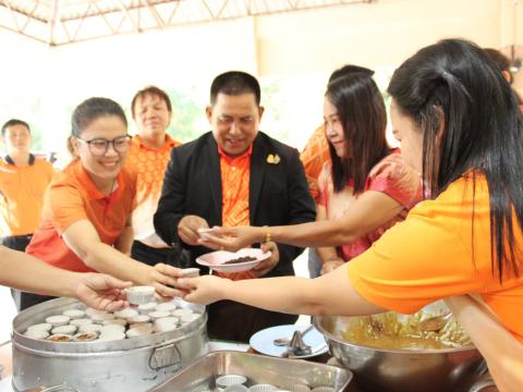 โครงการอบรมส่งเสริมอาชีพระยะสั้น หลักสูตรการทำปลาส้มไร้กาง และเค้กกล้วยหอม