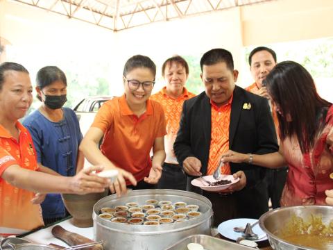 โครงการอบรมส่งเสริมอาชีพระยะสั้น หลักสูตรการทำปลาส้มไร้กาง และเค้กกล้วยหอม