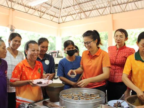 โครงการอบรมส่งเสริมอาชีพระยะสั้น หลักสูตรการทำปลาส้มไร้กาง และเค้กกล้วยหอม