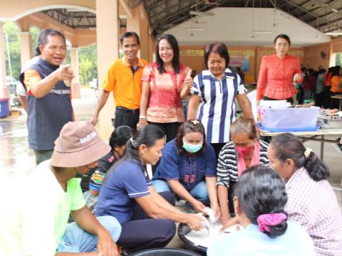 โครงการอบรมส่งเสริมอาชีพระยะสั้น หลักสูตรการทำปลาส้มไร้กาง และเค้กกล้วยหอม