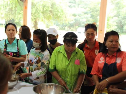 โครงการอบรมส่งเสริมอาชีพระยะสั้น หลักสูตรการทำปลาส้มไร้กาง และเค้กกล้วยหอม