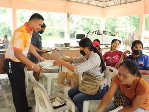 โครงการอบรมส่งเสริมอาชีพระยะสั้น หลักสูตรการทำปลาส้มไร้กาง และเค้กกล้วยหอม