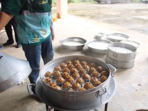 โครงการอบรมส่งเสริมอาชีพระยะสั้น หลักสูตรการทำปลาส้มไร้กาง และเค้กกล้วยหอม