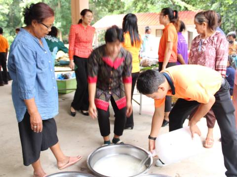 โครงการอบรมส่งเสริมอาชีพระยะสั้น หลักสูตรการทำปลาส้มไร้กาง และเค้กกล้วยหอม